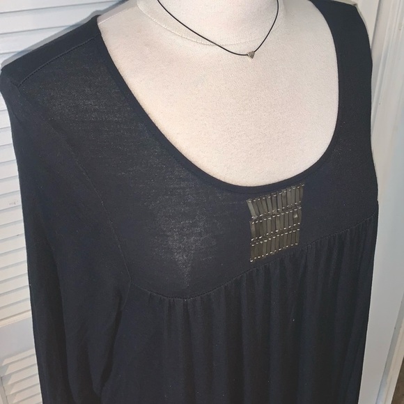 Vintage Motto black quarter sleeve Midi Dress with gold accents - Picture 6 of 7